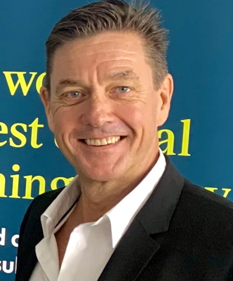 Photo of Leigh Kelson